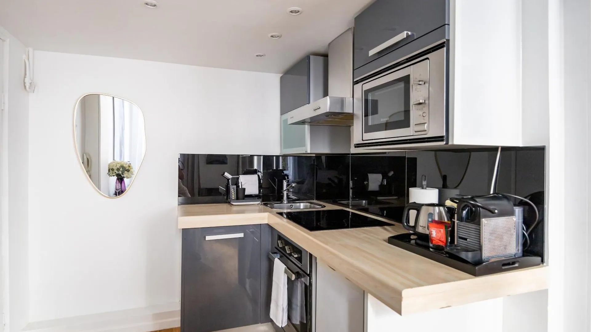 Charming Flat, Center Of Paris Apartment 0*,  France